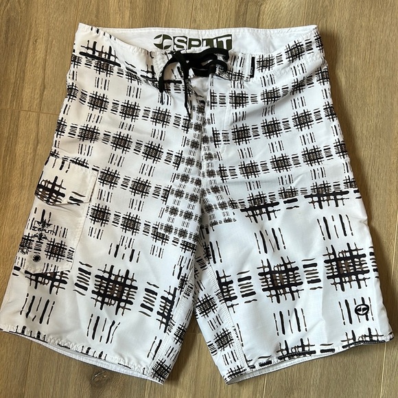 Men’s Board Shorts - Picture 1 of 2